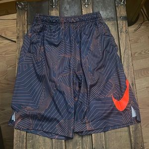 Nike boys XL shorts
